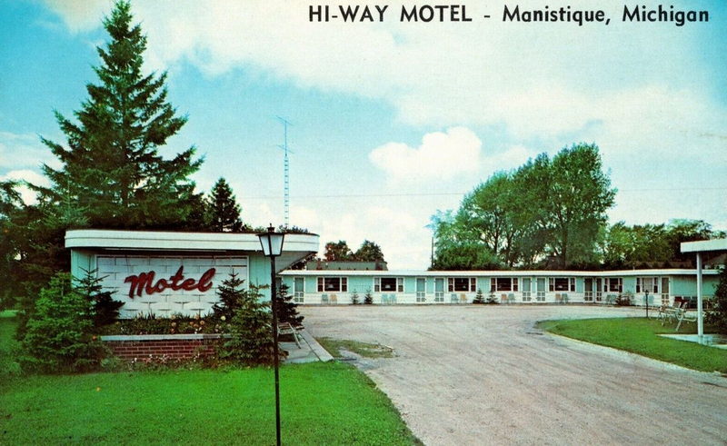 Hi-Way Motel - Postcard (newer photo)
